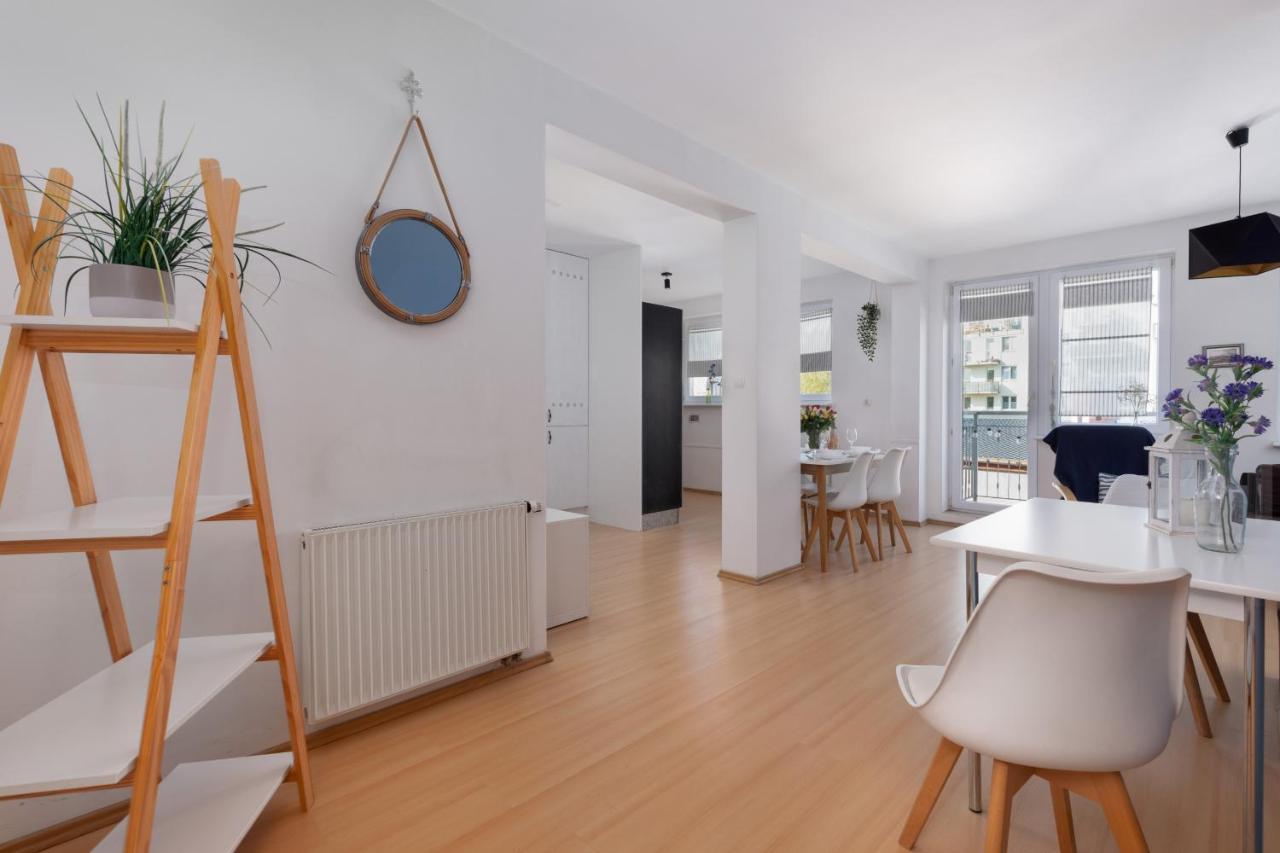 Swinoujscie Chrobrego Two-Bedroom Apartment By Noclegi Renters Esterno foto